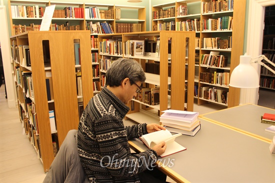 그룬트비 도서관 풍경. 누구에게나 개방된다.