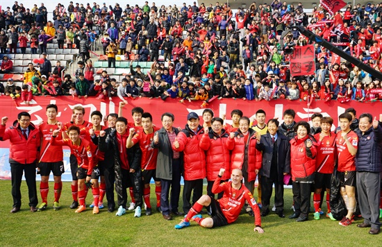  프로축구 경남FC가 9일 오후 창원축구센터에서 성남FC를 상대로 한 ‘2014 현대오일뱅크 K리그 클래식' 홈 개막전에서 승리했다.
