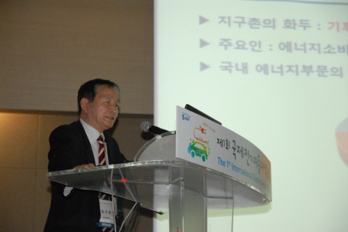 김소림 위원장은 "전기자동차종합 지원센타 설립에 정부와 제주시가 적극나서야한다"고 강조했다.