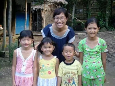 베트남아이들과 함께한 이둘녀 경남이주여성인권센터 대표