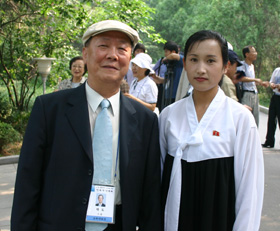평양에서 만난 북녘누이(왼쪽 기자)