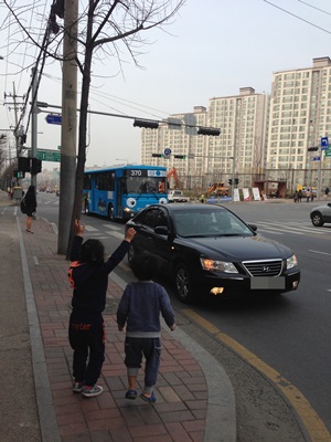 저기 눈 달린 타요다!