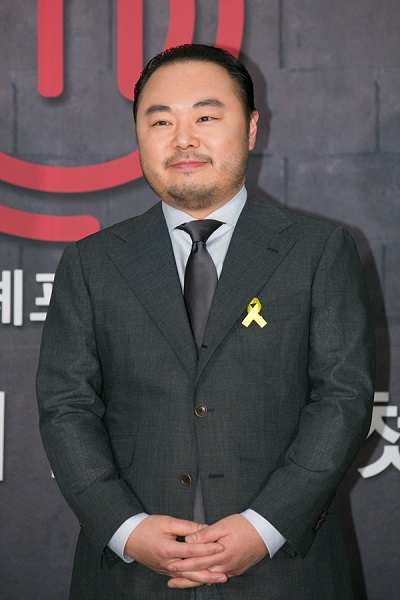  올리브TV <마스터 쉐프 코리아 3> 심사위원으로 참가하는 요리사 김훈이.