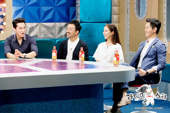  영화 <인간중독>의 배우 송승헌, 조여정, 온주완과 김대우 감독(왼쪽에서 두 번째)이 7일 MBC <라디오스타>에 출연했다.