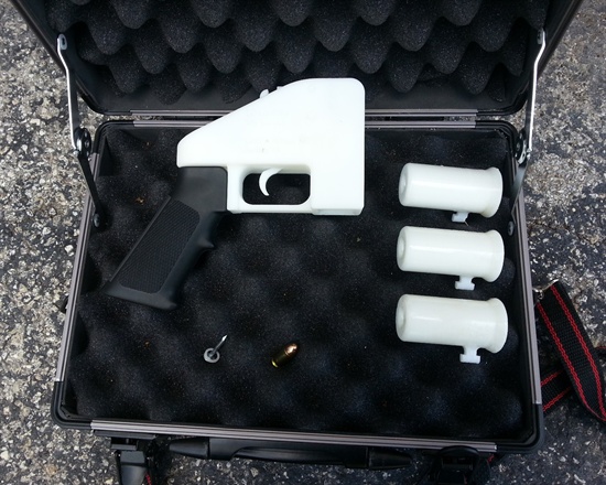 코디 윌슨(Cody Wilson)이 3D프린터로 제조한 권총

