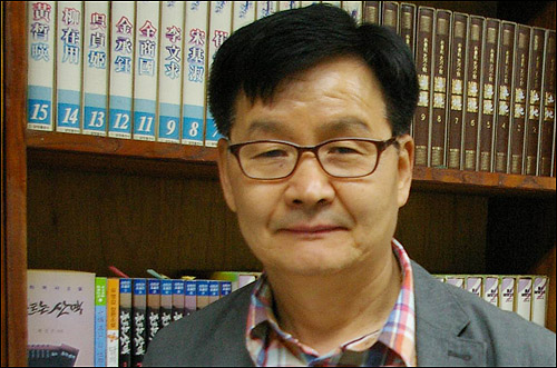 소설가 채길순은 충북 영동군 백화산자락에서 태어나 1983년 <충청일보> 신춘문예에 소설이 당선되면서 작품활동을 시작했다. 
