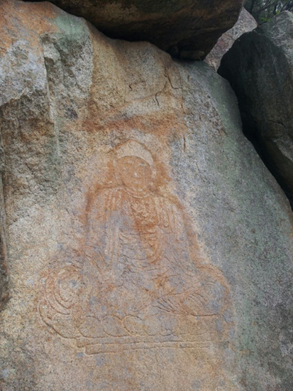 경주남산 부흥골 마애여래좌상 경주남산 부흥골 마애여래좌상