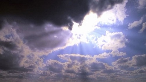  영화 <트루먼 쇼>의 한 장면. 크리스토프(에드 헤리스 분)는 자신을 햇빛으로 묘사한다.