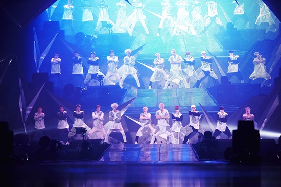  아이돌 그룹 엑소(EXO)가 5월 23일부터 25일까지 서울 송파구 방이동 올림픽공원 체조경기장에서 첫 단독 콘서트 <엑소 프럼. 엑소플래닛 #1 - 더 로스트 플래닛>(EXO from Exoplanet #1 -The Lost Planet)을 열었다.
