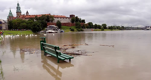 발칸반도에 사상 최악의 홍수가 발생했다.