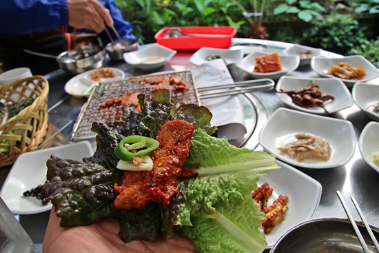  음식 맛을 보면 남도의 참맛, 게미가 담긴 음식들에 이내 ‘아하~!‘ 하고 탄성을 내지르게 된다. 
