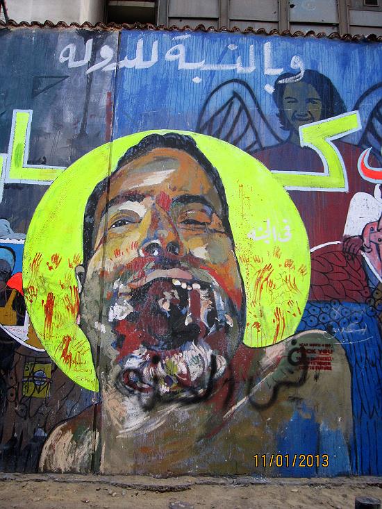 그들은 정말로 이렇게 죽었다. 그렇게 타흐리르의 벽에 그려진 그림들은 사람들이 불편한 진실을 마주보게 했다.