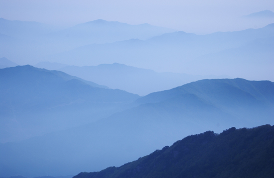 지리산 천왕봉에서 내려다 본 산하