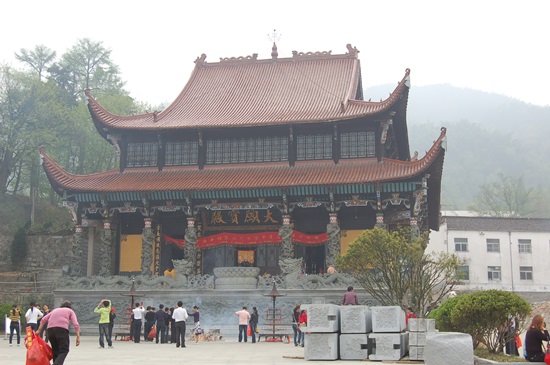 이곳은 지장보살을 모신 곳이다. 불교는 중국 지배층들이 종교로 가장 중시했다