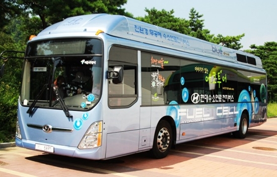 서울에너지드림센터의 에코투어에 이용되는 수소연료전지버스.