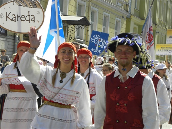7월 4일부터 6일까지 열린 에스토니아의 대합창제, 라울루피두(Laulupidu)
