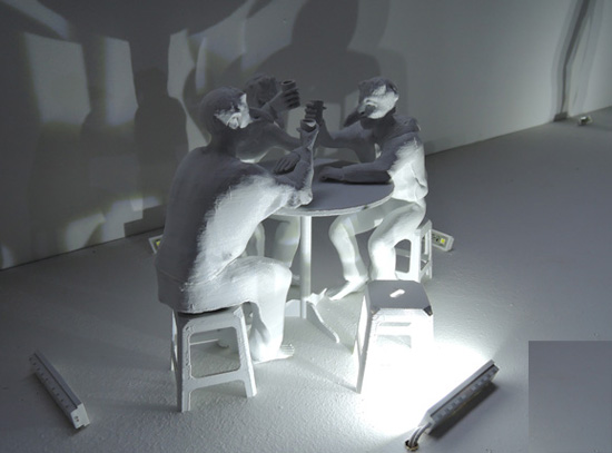 올리버 그림 I '게임버전1,2' 멀티미디어 설치작품 3D printed figures, moving light, led lights, soundscape, 2013-2014 