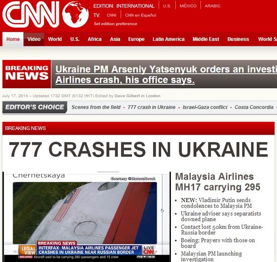 말레이시아항공 보잉 여객기 추락 사고를 보도하는 CNN뉴스 갈무리.