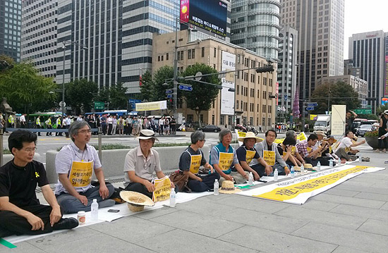 세월호 참사 유가족 단식에 동참하는 동조 단식자들 