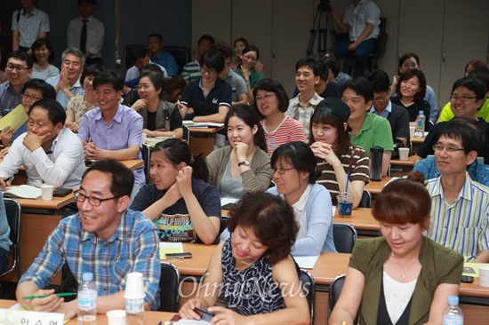 <오마이뉴스>가 주최한 '2014오마이포럼 - 공교육 혁신의 현재와 미래 <교실이 행복해야 사회가 행복하다>'가 22일 오후 서울 마포구 상암동 <오마이뉴스> 대회의실에서 열렸다.