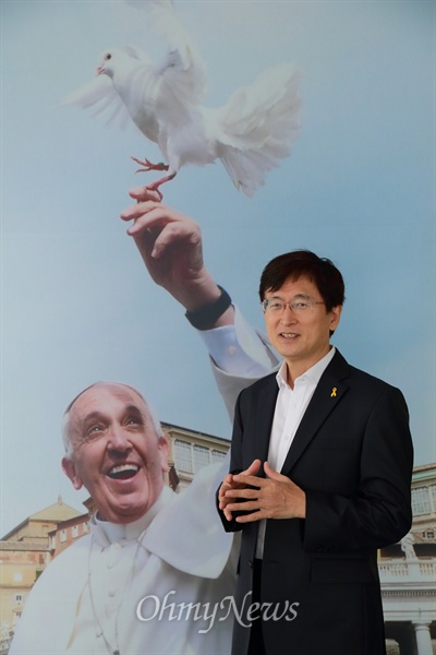 <교황과 나> 저자 김근수씨.