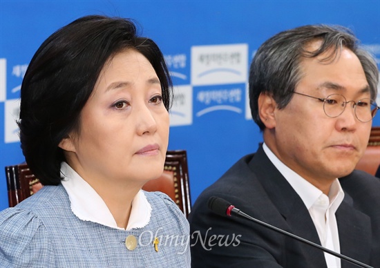 박영선 새정치민주연합 원내대표는 22일 세월호특별법 제정을 촉구하며 40일간 단식농성을 벌이던 '유민 아빠' 김영오씨가 병원으로 이송된 것과 관련, 박근혜 대통령에게 김씨를 만날 것을 거듭 촉구했다.