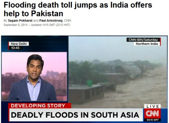 인도와 파키스탄 접경지역에서 발생한 홍수와 산사태를 보도하는 CNN뉴스 갈무리.