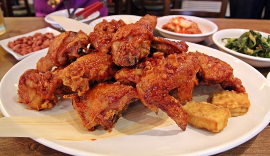 맛대로촌닭의 신 메뉴인 매운맛은 맛돌이(15,000원)다.
