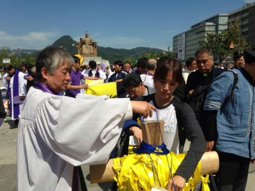김창규 목사는 304인의 철야기도회에 대해 무관심한 언론에 대해 아쉬움을 SNS를 통해 아쉬움을 전했다.