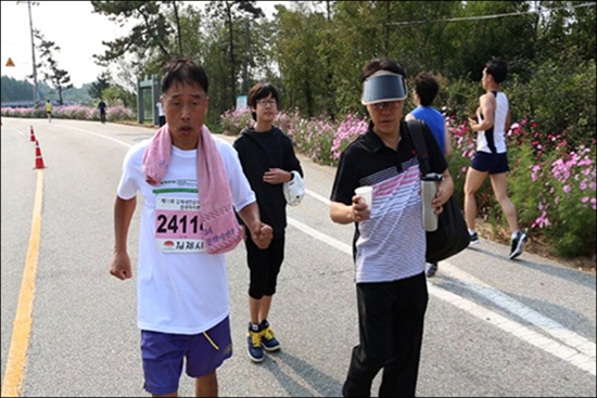 지난 2012년 김제 지평선 마라톤대회에 참가한 모습이다.