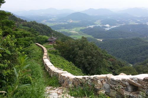  담양 금성산성. 전남 담양과 전북 순창의 군계를 이루는 산성이다.