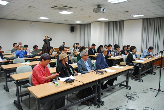 발족식 26일 오후 7시 경기문화재단 3층 강의실에서 발족식을 가졌다