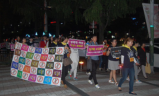 성매매특별법 10주년 거리 캠페인.