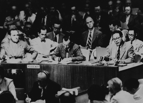 뉴욕, 장면 주미대사(오른쪽 끝)가 유엔안전보장이사회에서 한국전쟁에 대하여 우방의 지원을 호소하는 연설을 하고 있다(1950. 6. 27.). 