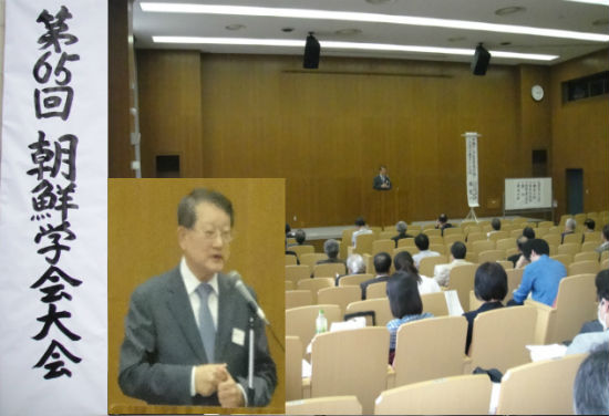 　　제 65회 조선학회 대회에서 서울대학교 권재일 교수님께서 공개 강연을 하시고 있습니다. 