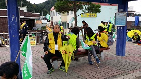 최봉수 '근덕,노곡 원전 반대 투쟁 위원회' 상임위원장 등 70대 노인들도 반대 운동에 적극 나서고 있다.