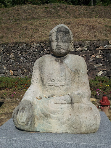 안정사 석조여래좌상 안정사 석조여래좌상