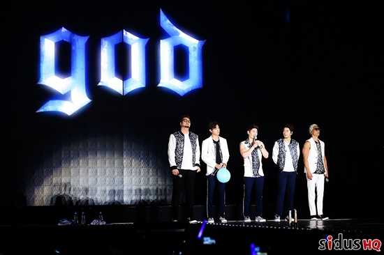 25일 서울 잠실 종합운동장 주경기장에서 god의 데뷔 15주년 기념 전국투어 앙코르 콘서트가 열렸다.
