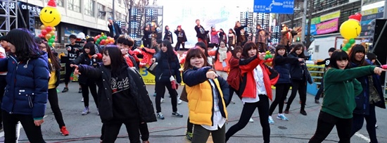 지난 2013년 12월 21일 금남로에서 진행한 광주청소년상상페스티벌 플래쉬몹