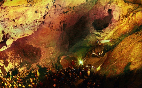 2011년 겨울, 광명가학광산동굴에서 처음으로 음악회가 열렸다.
