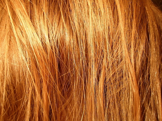 사람마다 머리카락 색소의 양은 다르다.