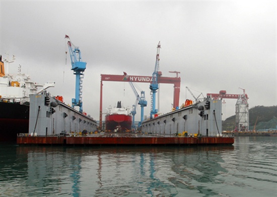 여객선 '세월호' 인양에 효과적으로 활용할 수 있을 것으로 기대되는 현대삼호중공업의 플로팅 도크(Floating Dock) 