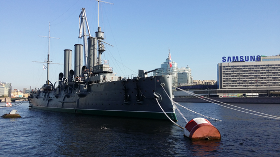 러시아혁명 당시 함포를 쏜 전함 오로라