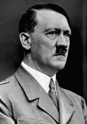 1938년 2월 히틀러는 "앞으로는 내가 전군의 지휘권을 직접 행사한다"라고 공표했다. 이 선언으로 200년 전통의 독일 총참모부는 괴멸됐다.