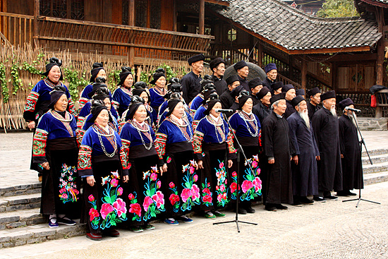 마을 주민들의 공연