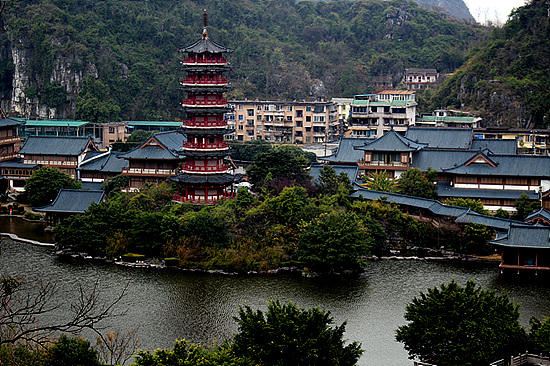 절경 첩채산 명월봉에서 바라보는 구이린