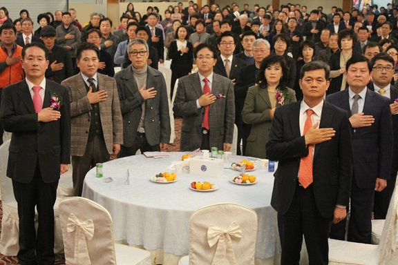 서세원씨가 지난 달 27일 한국청년유권자연맹목포지회 창립식에 참석해 황당발언을 해 논란을 빚고 있다.(<목포투데이> 제공)