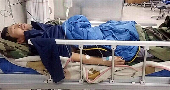  병원 침상에 누워있는 최일배 위원장