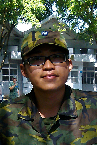 지난해 7월 4일 군기교육을 받다 사망한 고 홍중추 상병.