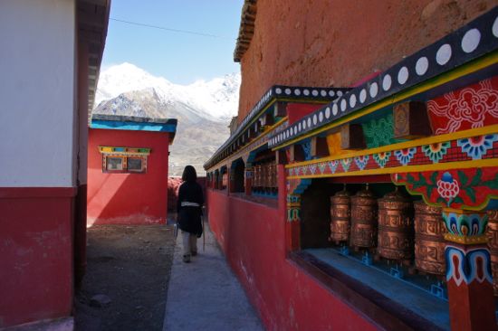 묵티나트 사원. 무스탕 지역은 티베트 문화가 잘 간직된 곳으로 유명하다. 